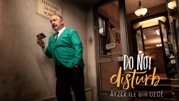Cem Yılmaz'ın yeni filmi 'Do Not Disturb' ilk tanıtımı yayınlandı